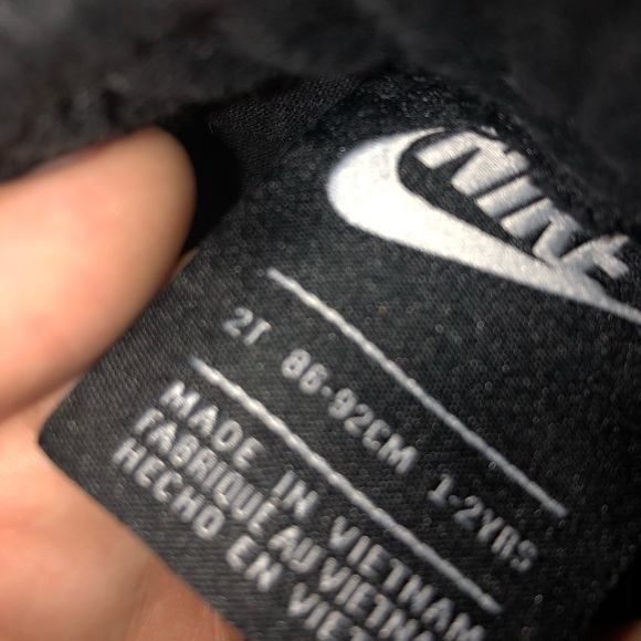 Black toddler Nike joggers - Picture 2 of 2